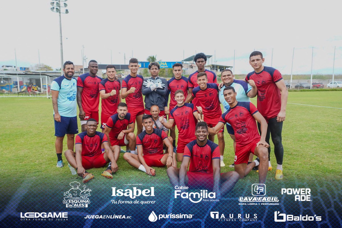 DelfinSC's tweet photo. 📸 𝙀𝙦𝙪𝙞𝙥𝙤 𝙜𝙖𝙣𝙖𝙙𝙤𝙧! 🐬🥅
Nos vemos mañana @aucas45 _ ⚽️⚔️

#DelfinSC #ElOrgulloDeManabi https://t.co/rk2RVbIEF0