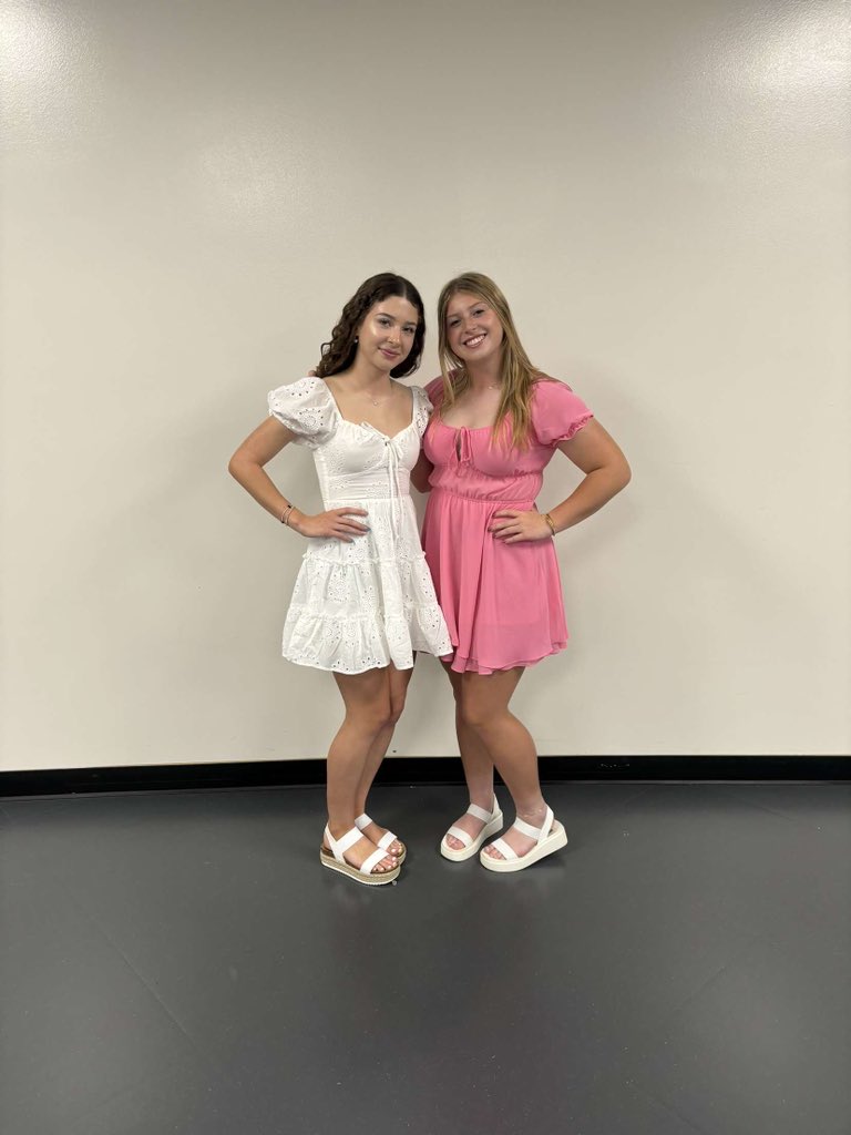 avacwariner's tweet photo. Successful banquet and end of the school year! Ended with a 4.0 for my junior year and got to celebrate the soccer season with my girls 🙌 @staleysoccer https://t.co/noCg4ClGVg