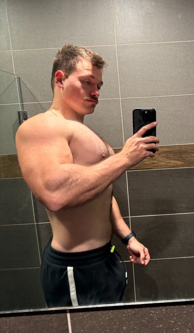 Growing 😈 https://t.co/yVA1kqOHlM