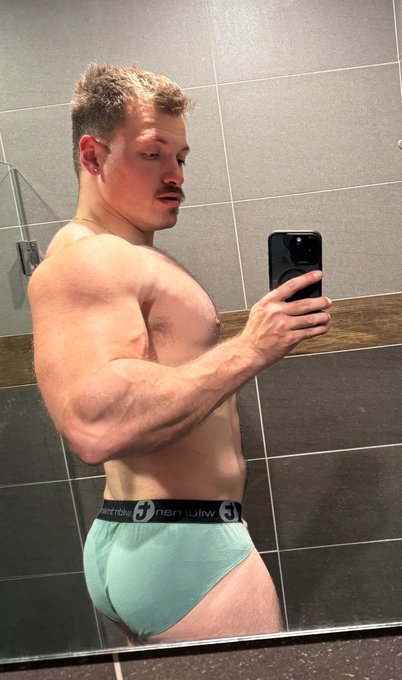 Growing 😈 https://t.co/yVA1kqOHlM