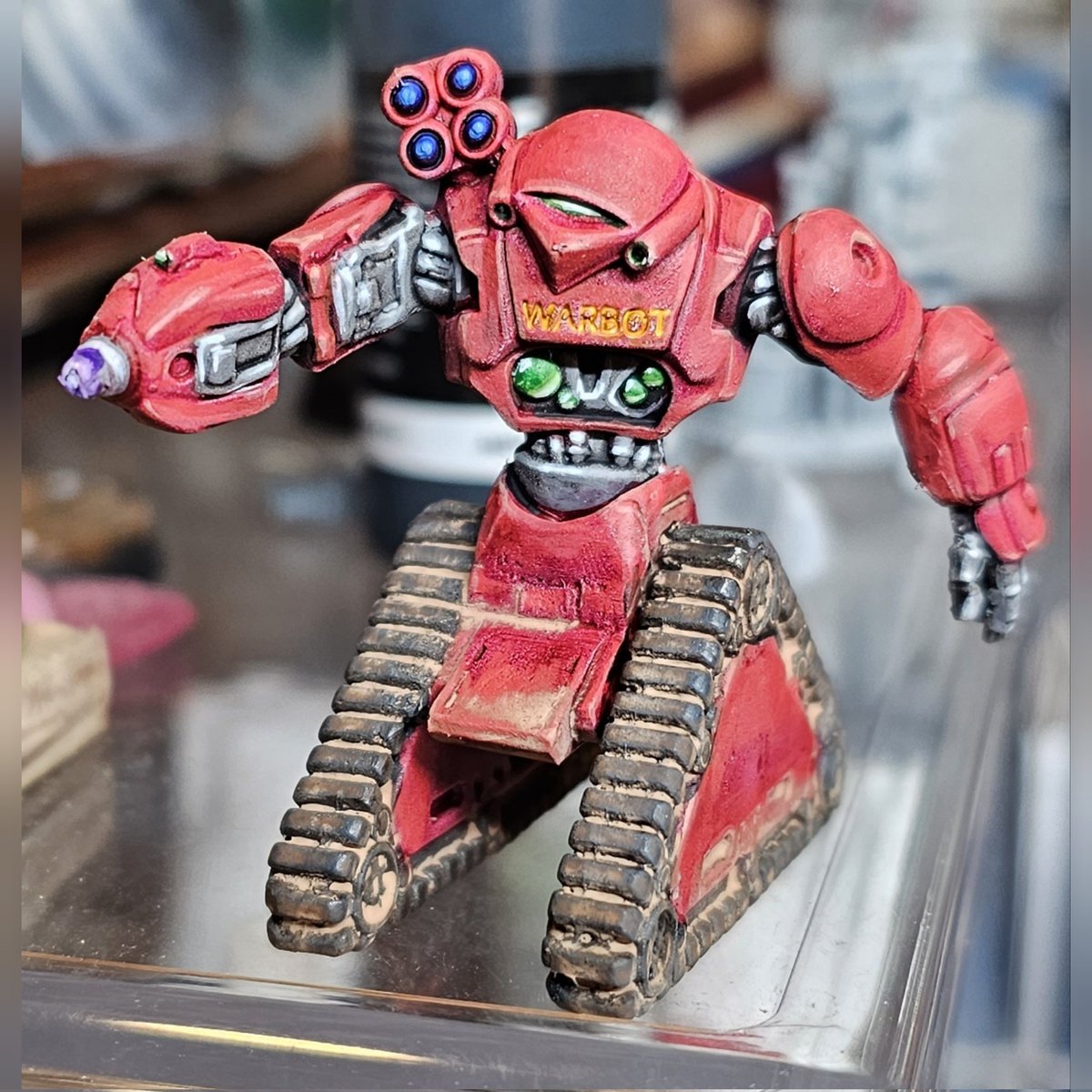 Warbot from @WarlordGames #judgedredd . Fun to paint and I tried out a new dirt wash I bought.