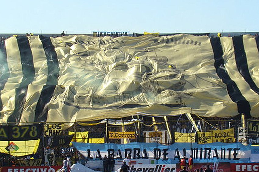 Debo admitir que extraño a mi ex.
A mi ex tribuna local
💛🖤