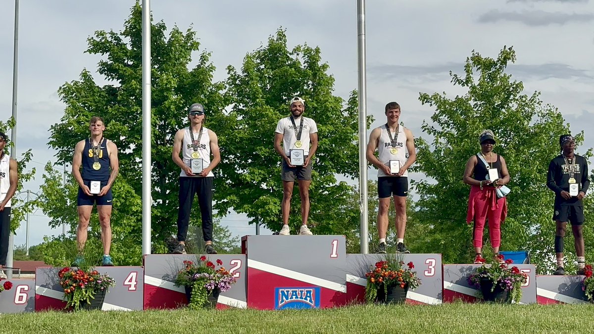 Britten Olinger 🧑🏼‍🦽 tweet media