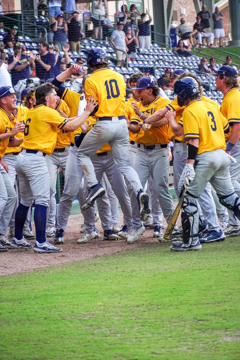 SoConSports's tweet photo. THE BUCS TAKE DOWN NO. 1 🤯 | #SoConBSB https://t.co/Snb0tWdBzx