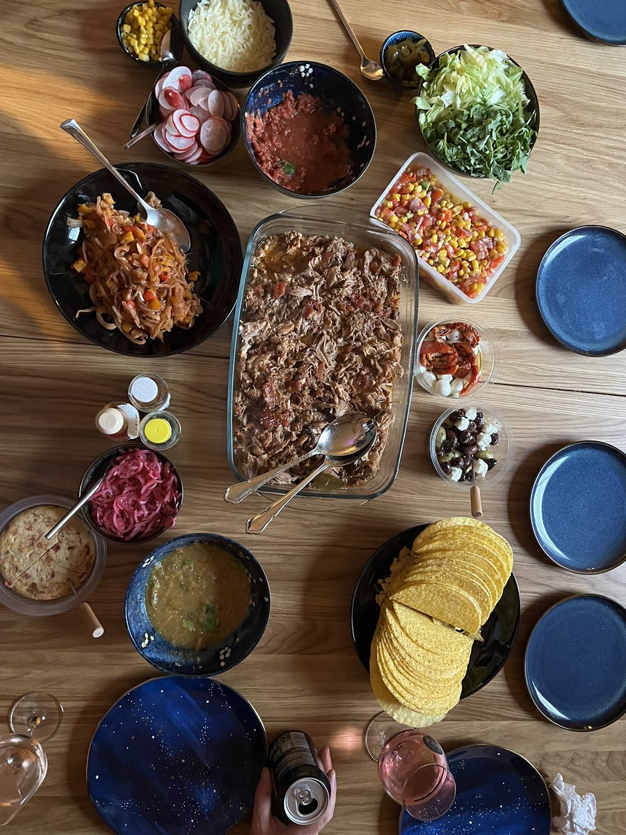 Emma_Lepley_'s tweet image. FRIDAY 🌮👶🥃