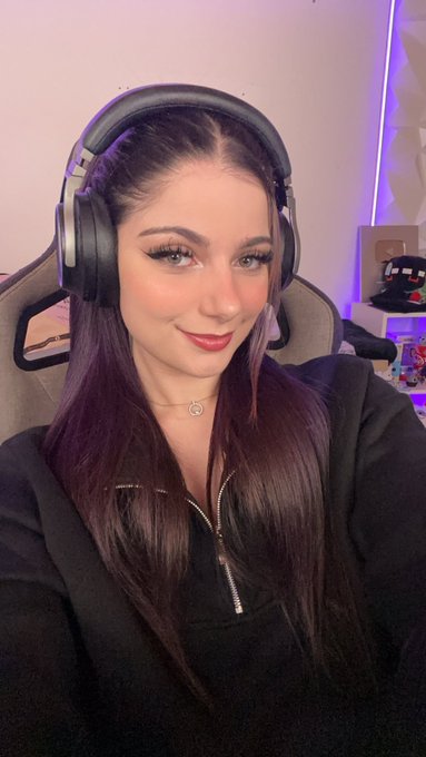 En esta foto me siento bien bonita 🥹 https://t.co/0HjYEUq96f<a href="/tag/bienvenidoadd2"class="tags"><span>#bienvenidoadd2</span></a>