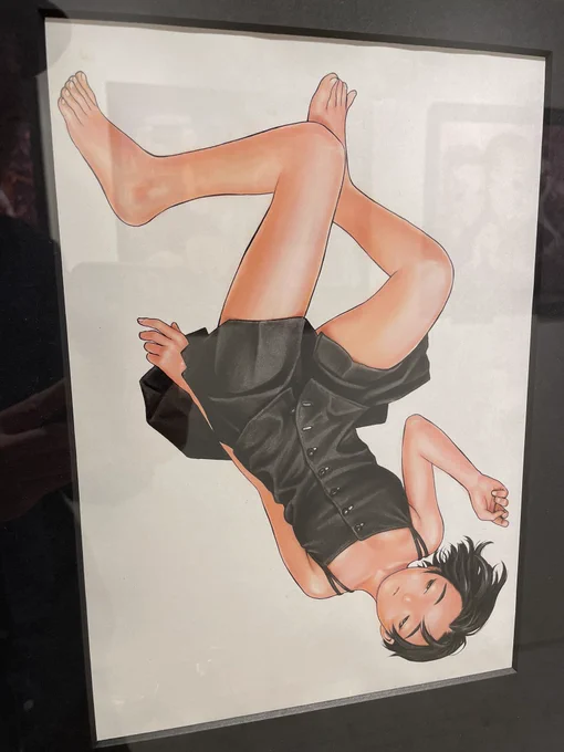 昨日息子、習い事は行くというので一緒にDScaimanにも寄って村田蓮爾さん展を拝見しました。アナログカラーで黒って難しい表現なんだけど、そこが何より美しい。村田さんにその秘密を色々聞いだけど、あの頃の道具と技術。それを経てるからこその揺るがない今の作家性ですね。素晴らしい。6/23迄! 