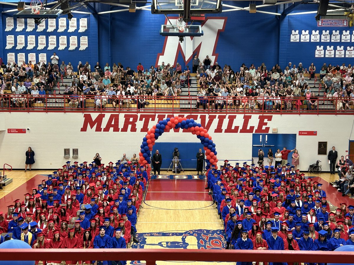 MrPrattsClass's tweet image. My view for graduation. 
Nothing makes a teacher happier than hearing the names of former students as they walk across the stage. 
@PostonRoad @AwesomeArties @MSDMartinsville @ericbowlen @BellCatMHS @ArtesiansUnited
