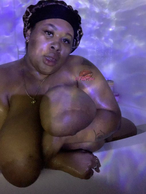 These the kinda titties you pay it forward to 🫶🏽   $sitalynnett https://t.co/J2uW4ZCZzH<a href="/tag/newprofilepic"class="tags"><span>#newprofilepic</span></a>