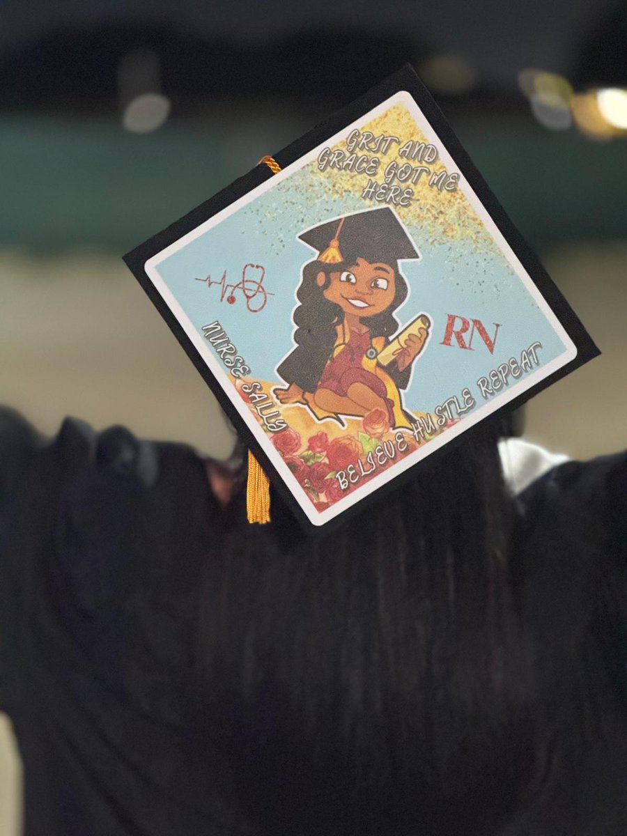 Btw if anyone wants a custom graduation cap design, lmk! At the moment, I can't print it out myself, but I can design your custom cap! Starting at $30 :]

#graduationgift #graduationcap