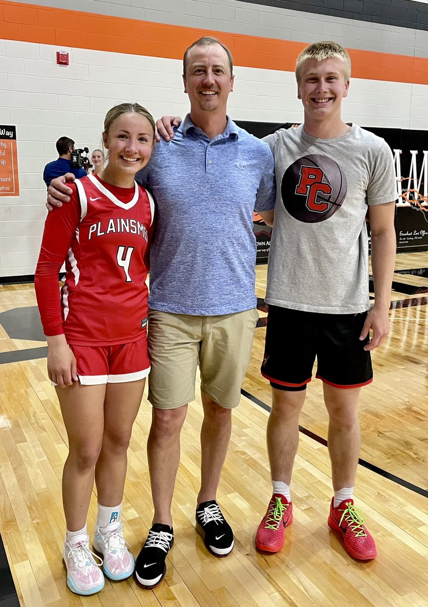 Congrats to these three for representing the Plainsmen at tonight’s CSO All-Star Basketball Games in Cambridge.  

Kailee Potts - West Team
Todd Kraus - Head Coach West Team
Blake Garner - West Team
🏀 #plainsmenpride