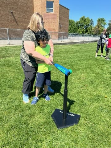 Mrs. Alexander tweet media