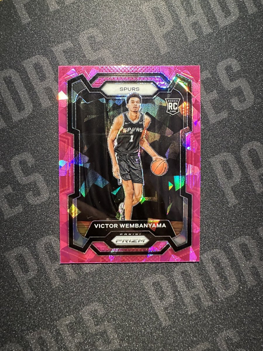 SPACEECOWBOY_'s tweet photo. Victor Wembanyama Pink Cracked Ice Prizm Rookie!

Fresh hit. 

$275 shipped BMWT 

@CardPurchaser @RyansCardssLLC https://t.co/tVgE4sYKiL