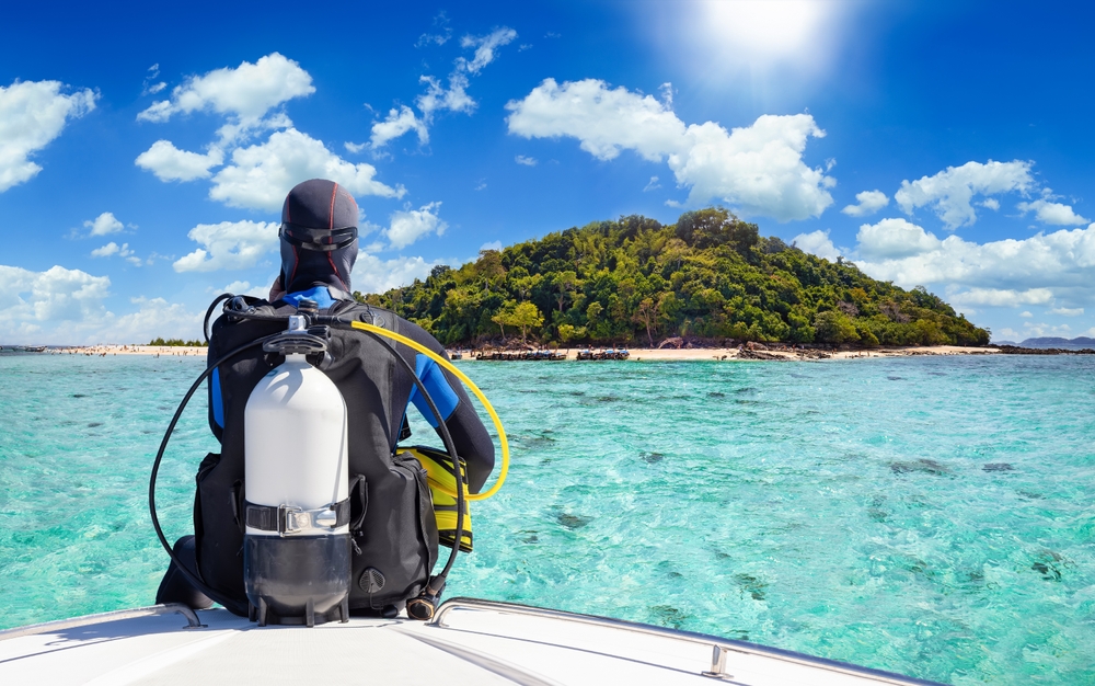 PADI's tweet photo. If you had the opportunity to dive anywhere in the world this weekend, where would you be descending right now? 🌊🌍🤿 https://t.co/Qk4o3ZjJgl