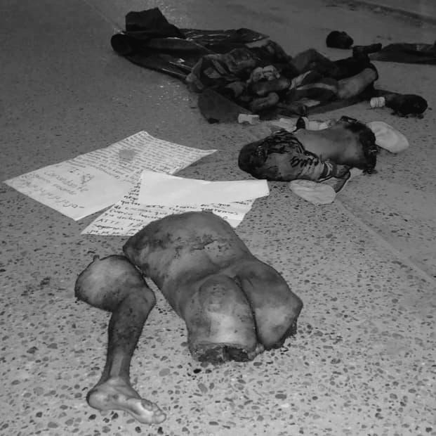 #Guerrero Hallazgo de cuatro cuerpos desmembrados y cartulinas con mensajes, esto en el fraccionamiento Libertadores de #Acapulco 🤠🇲🇽⚫