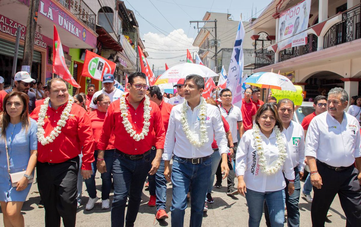 Atempan, ¡con este ánimo y esta fuerza vamos a ganar! 🎉🙌🏼 Tuvimos nuestro cierre número 12 y sumamos más de 71 mil asistentes. 💪 Gracias, Josefina Sánchez Olmos, @NestorCamarillo, Carlos Herrera González, Isidro Julián Santos, Arturo Oropeza Perdomo,@Augustadrh, Ricardo Pablo