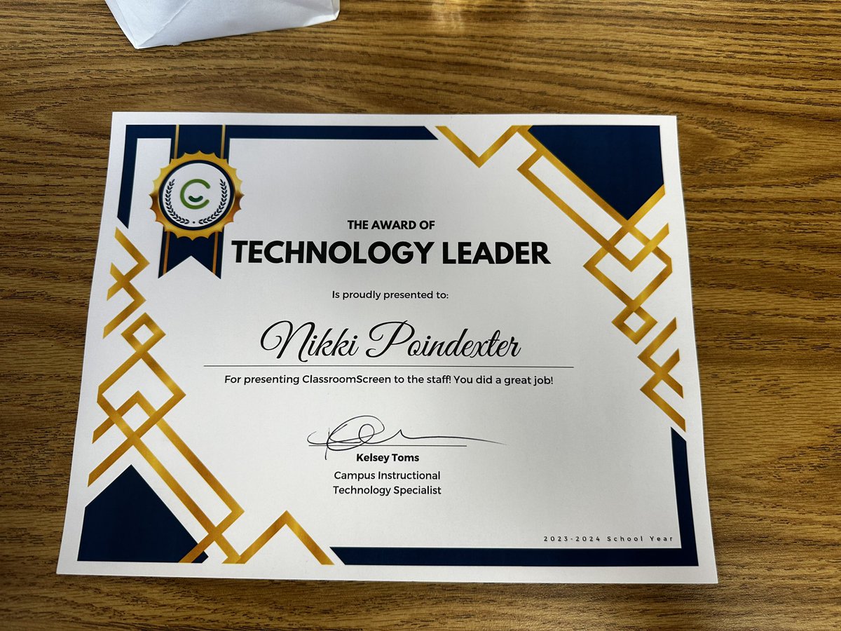 The award I am most proud of 👍🏽🤓 @mskelseytoms You have helped me grow and level up, and for that, I will miss you. 
I wish you nothing but greatness. 
Please come check on me!!! 
#westisbest 🧡💙