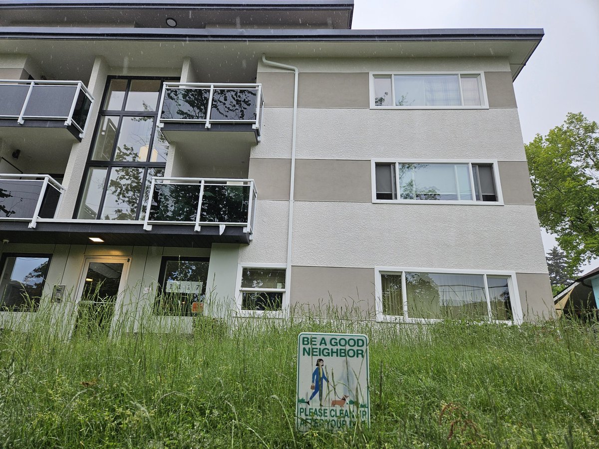 1117 Hamiton Street New West BC tweet media