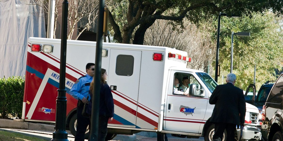 Autistic 17-year-old has facial scars and could go blind after his friend tossed chemical in his face, Texas police say dlvr.it/T7MWDs