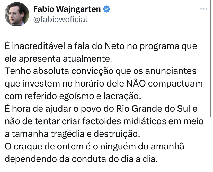 GugaNoblat's tweet photo. A extrema-direita mau caráter de sempre fazendo campanha para cancelar o Neto. Ele falou que renunciaria ao título de craque do Guarani numa crítica clara ao Bolsonaro. Ai os bozoloides se uniram para espalhar que ele é contra arrecadar mantimentos para o RS. O advogado do diabo aproveitou para pressionar a Band e os patrocinadores. Eles não tão nem aí para o RS, só querem a cabeça do Neto pq bozoloide não aceita crítica, parte para o linchamento, intimidação e censura.