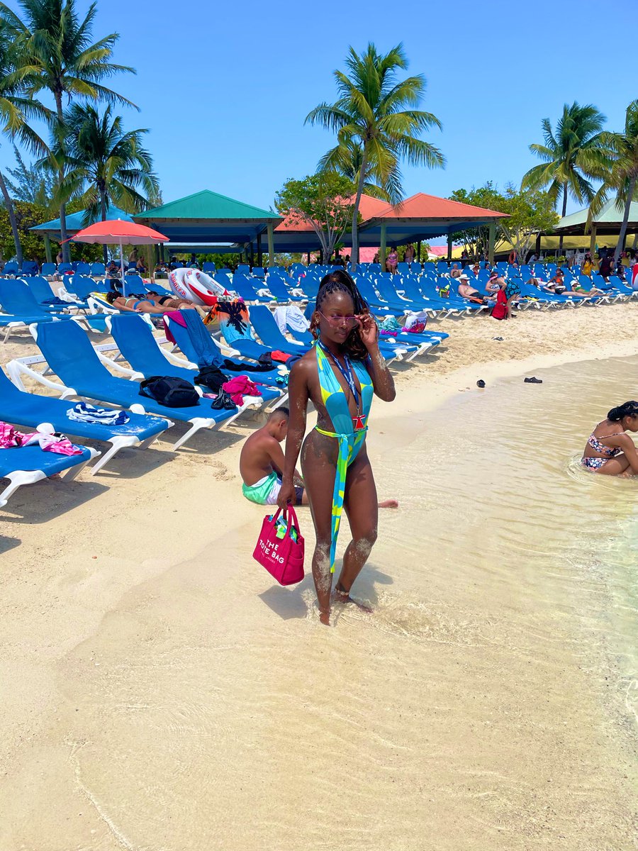 makemecarebitch's tweet photo. Craving a cold coconut maybe a little rum too https://t.co/3tRbe0soVJ