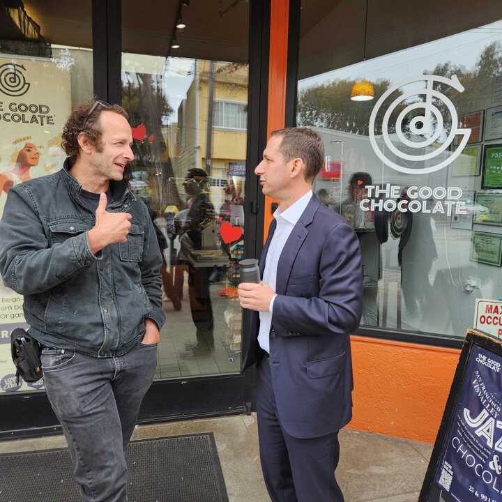 Started this Friday off visiting seniors and merchants in Visitacion Valley. I heard their concerns about public safety and the need to support their small businesses. All San Franciscans deserve safe and thriving neighborhoods 365 days/year.