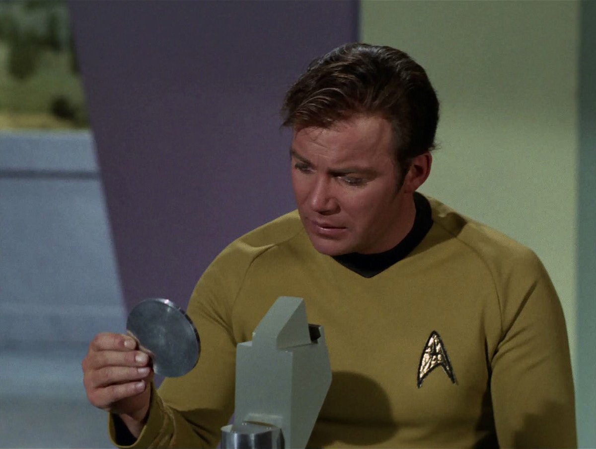 Well damn! There’s my old Hall and Oats CD!  #allstartrek