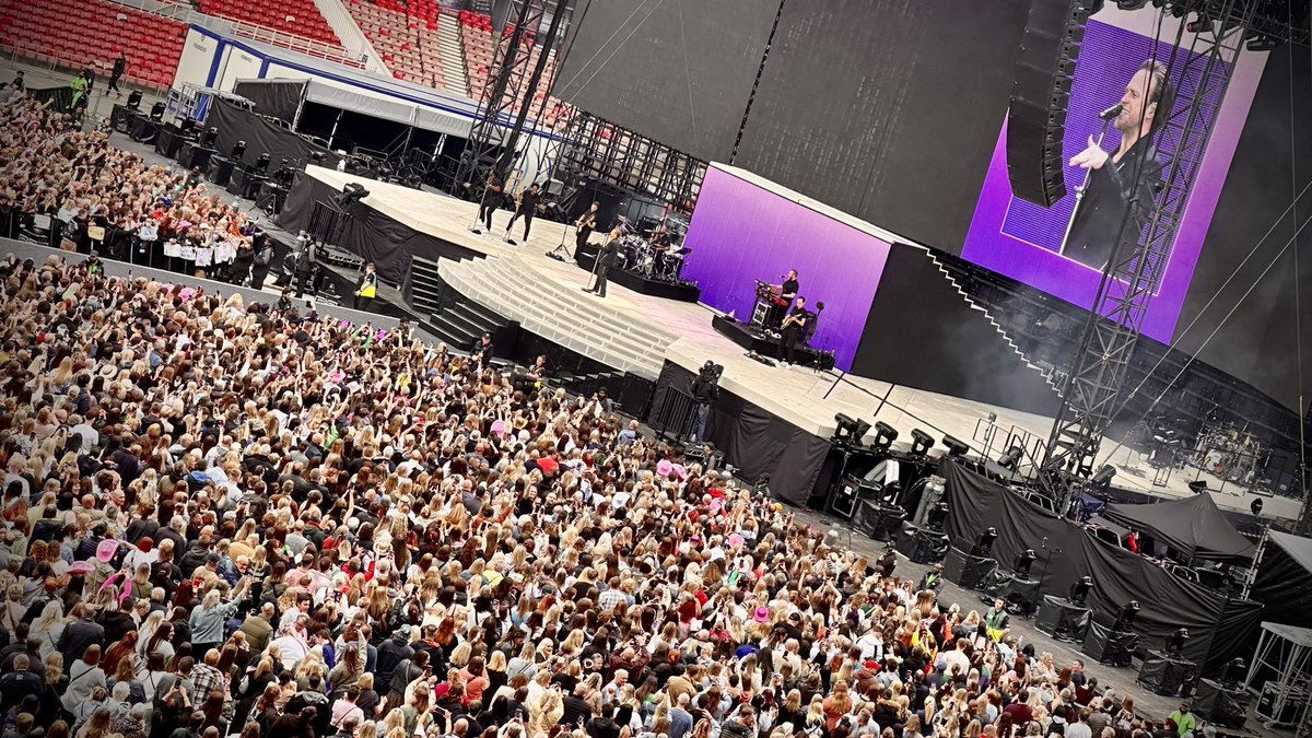MarkColledge92's tweet image. Superb night working the @takethat concert at MFC! Shame I didn’t get invited on stage to duet but next time 😂
#Paramedic #Concert #TakeThat #CIPHER #OneTeam