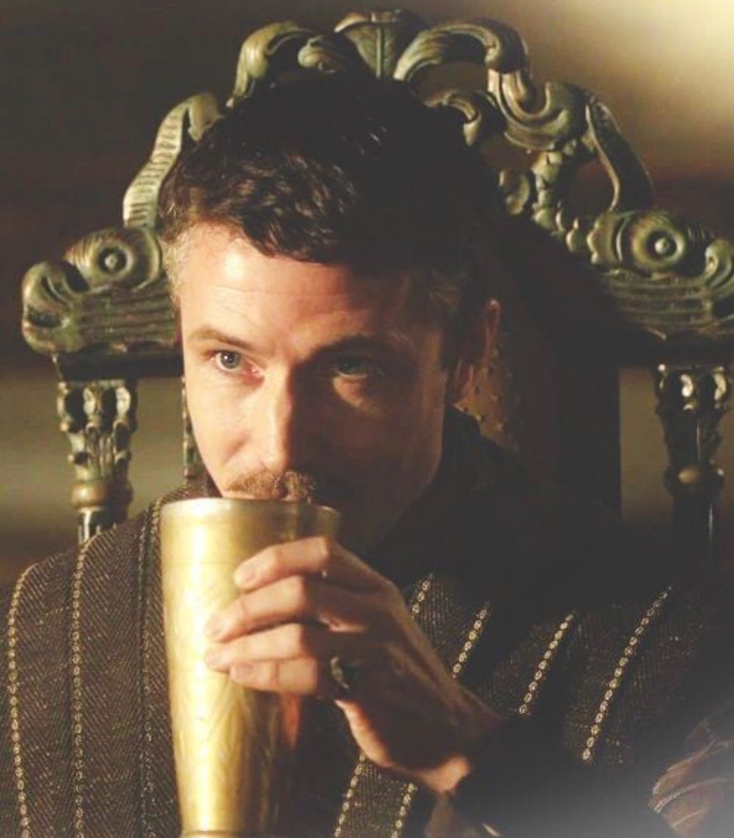 Describe Littlefinger with one gif 👇