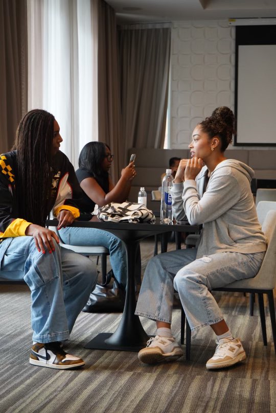 .@jadabrown__ got to catch up with Vanderbilt Great Chantelle Anderson while at this week’s Black Student-Athlete Summit in Los Angeles ⚓️⬇️ #AnchorDown