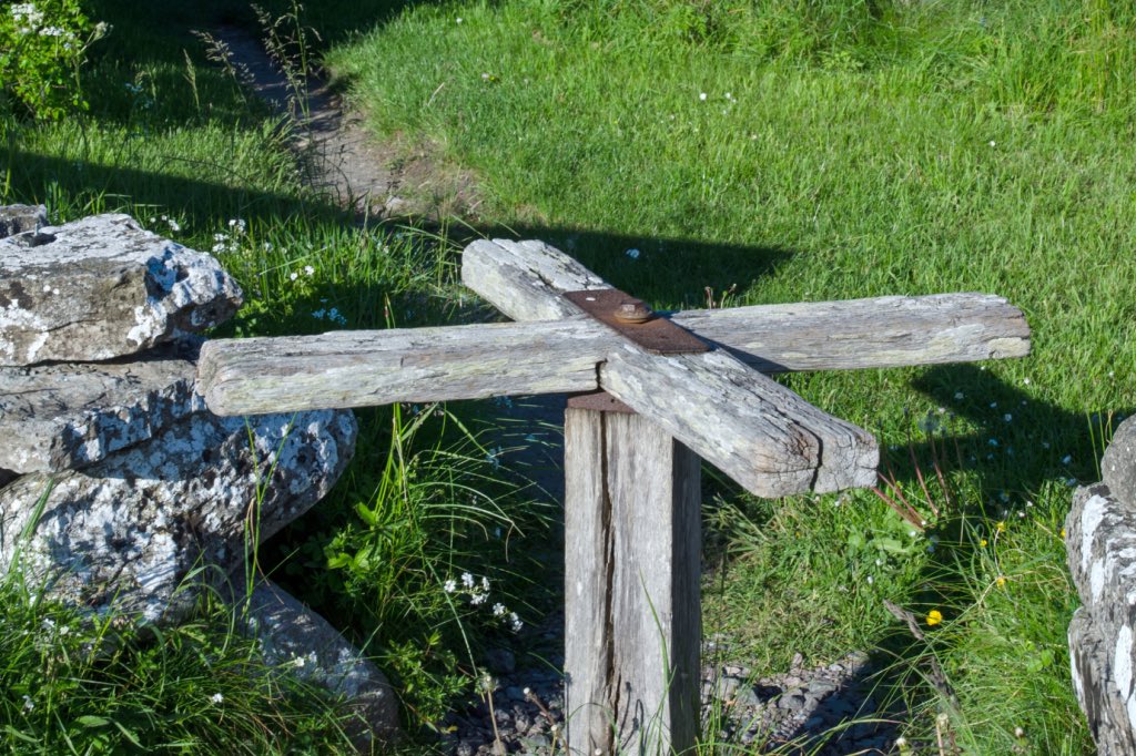 ifop_org's tweet photo. The modern turnstile is credited to Harriet Strong, a notable inventor most famous for her dam design. 

Originally used to keep livestock in while allowing people to freely enter and exit a field, the turnstile was later adapted with a lock &amp; payment system, as seen today! https://t.co/OlT1gE2ZGz