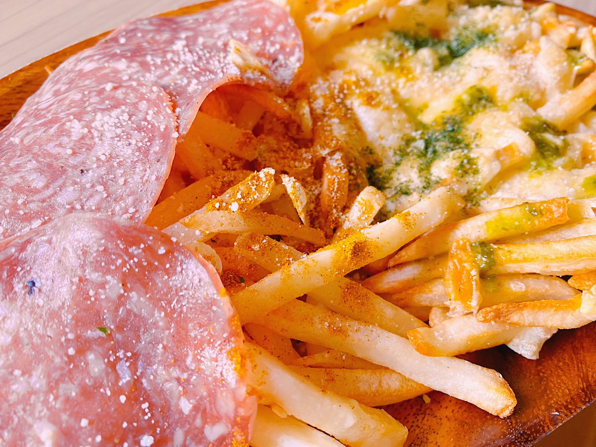 カレー&バジルチーズポテト作った🍟