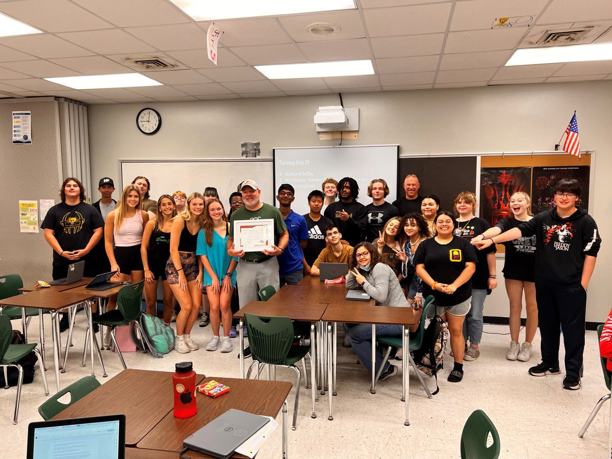 As the school year ends we want to say congratulations to these educators! CMSTA Middle School Educator of the Year- Dena Rice 
CMSTA Elementary Educator of the Year- Kerri Stith
CMSTA High School Educator of the Year- David Graham
@denarice <a href="/rbhsbruinbear/">RBHS Bruin Bear</a> <a href="/MrsStithCPS/">Kerri Stith (she/her)</a>