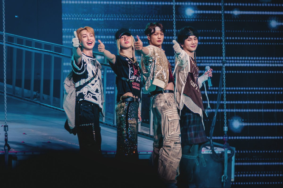 warmspot_onew's tweet photo. 16주년 축하해 💎💎💎💎💎

#SHINee #샤이니 #SHINee_16th_525🩵 
#샤이니는이제시작입니다_0525 https://t.co/pGMRS9xFIF