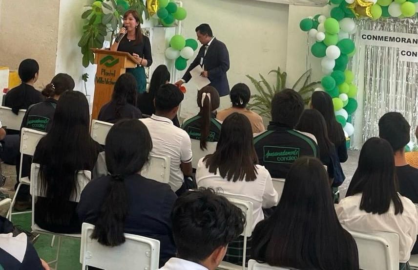 CemVillaVict's tweet photo. En el cierre de las actividades del Día del Contador, se llevó a cabo la conferencia titulada ‘La Mochila del Futuro’, con el objetivo de invitar a los estudiantes a reflexionar sobre su futuro. Además, se ofrecieron ponencias de contabilidad en la Extensión de Colorines. https://t.co/8q92B6QOG8