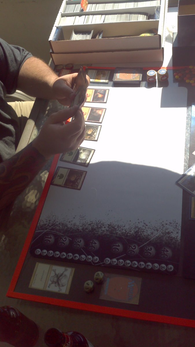 Dra8er's tweet image. Some #FridayNightMagic on the Front Porch 

#FrontPorchMagic