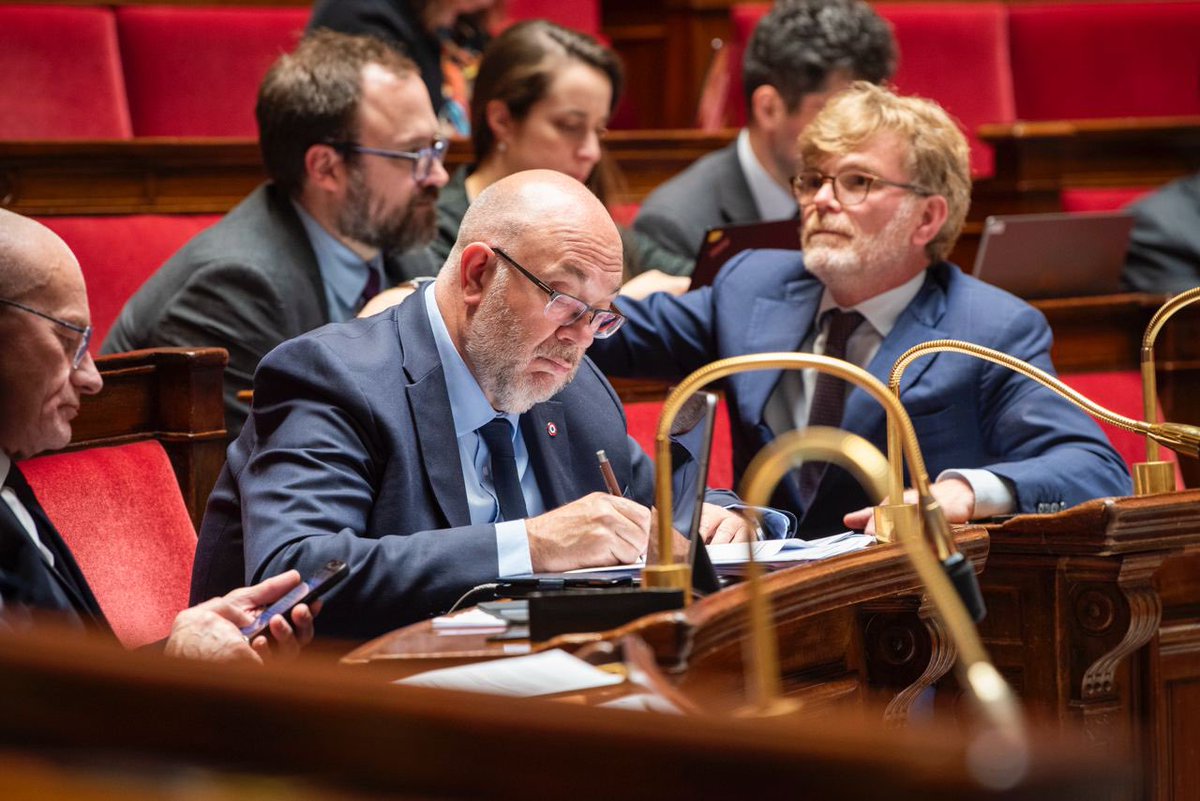 Après 67h de débat, 5599 amendements examinés, l’examen de la LOA s’est achevé ce samedi à 2h00 à @AssembleeNat. Rendez-vous ce mardi 28 mai à 16h30, après les QAG , pour le vote solennel ! #agriculture #formation #installation #transmission @DeputesRE @AN_AfEco