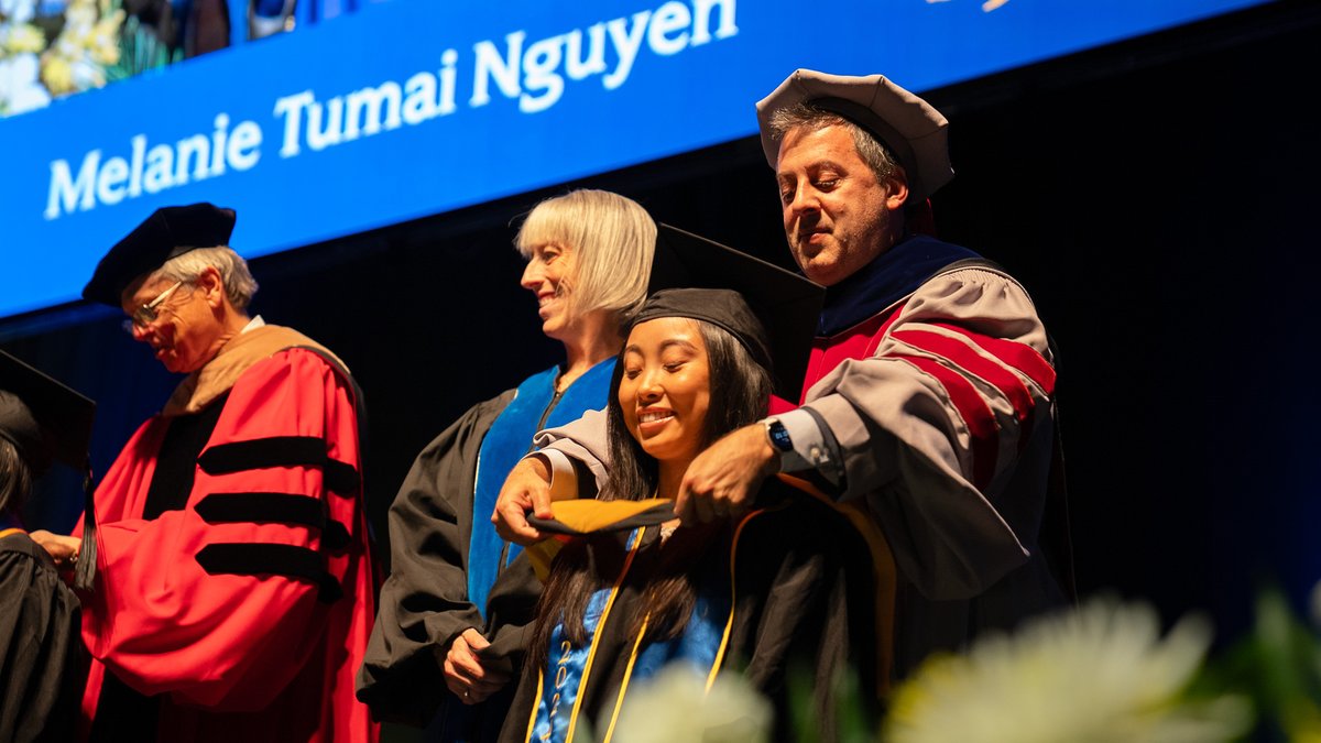 sjsubusiness's tweet image. Congratulations to our outstanding business students who have officially graduated and become SJSU Alumni today! 🎓 Here's to you, future leaders, for your outstanding achievements and bright futures ahead! 

#sjsubusiness #sjsu24 #sjsugrad