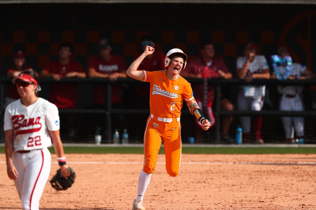 .@Laura_Mealer5 hit the go-ahead two-run home run as No. 3 @Vol_Softball staged a two-out rally in the fifth inning to beat No. 14 Alabama 3-2 on Friday night in the opening game of the Super Regional. 🔗 d1softball.com/d1softballs-kn…
