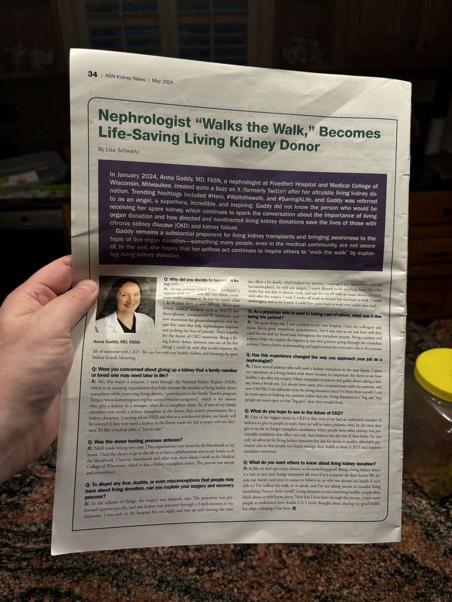 Yes!!! <a href="/AnnaGaddy/">BeanQueen Gaddy</a> and <a href="/Tiff_Caza/">Tiffany Caza</a> amazing physicians (and just really awesome people too!!) #NephTwitter