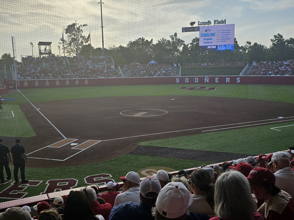 Ray Charles and Stevie Wonder both can see where we are tonight. The greatest two words in softball #BoomerSooner