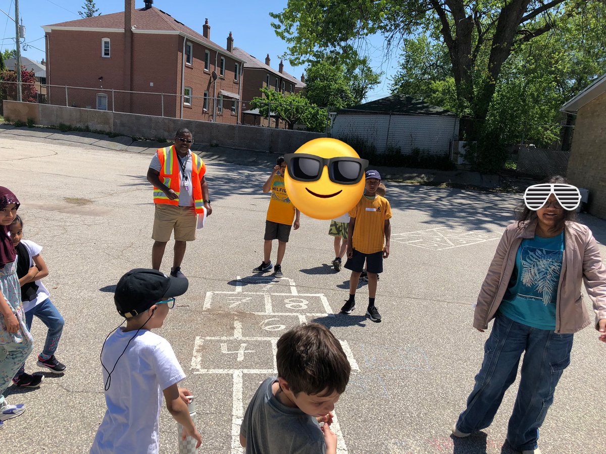 Today was Jump Rope for ❤️Day <a href="/TDSB_JGWorkman/">J. G. Workman P.S.</a> . The  Gr 7/8 Ss did an awesome job leading the various events. 🙏<a href="/MrsGeorge_82/">L. George</a>  for organizing a wonderful afternoon for us all! #WellnessMatters <a href="/EmmanuelP_1/">Emmanuel Peter</a> <a href="/LC3_TDSB/">TDSB LC3</a>