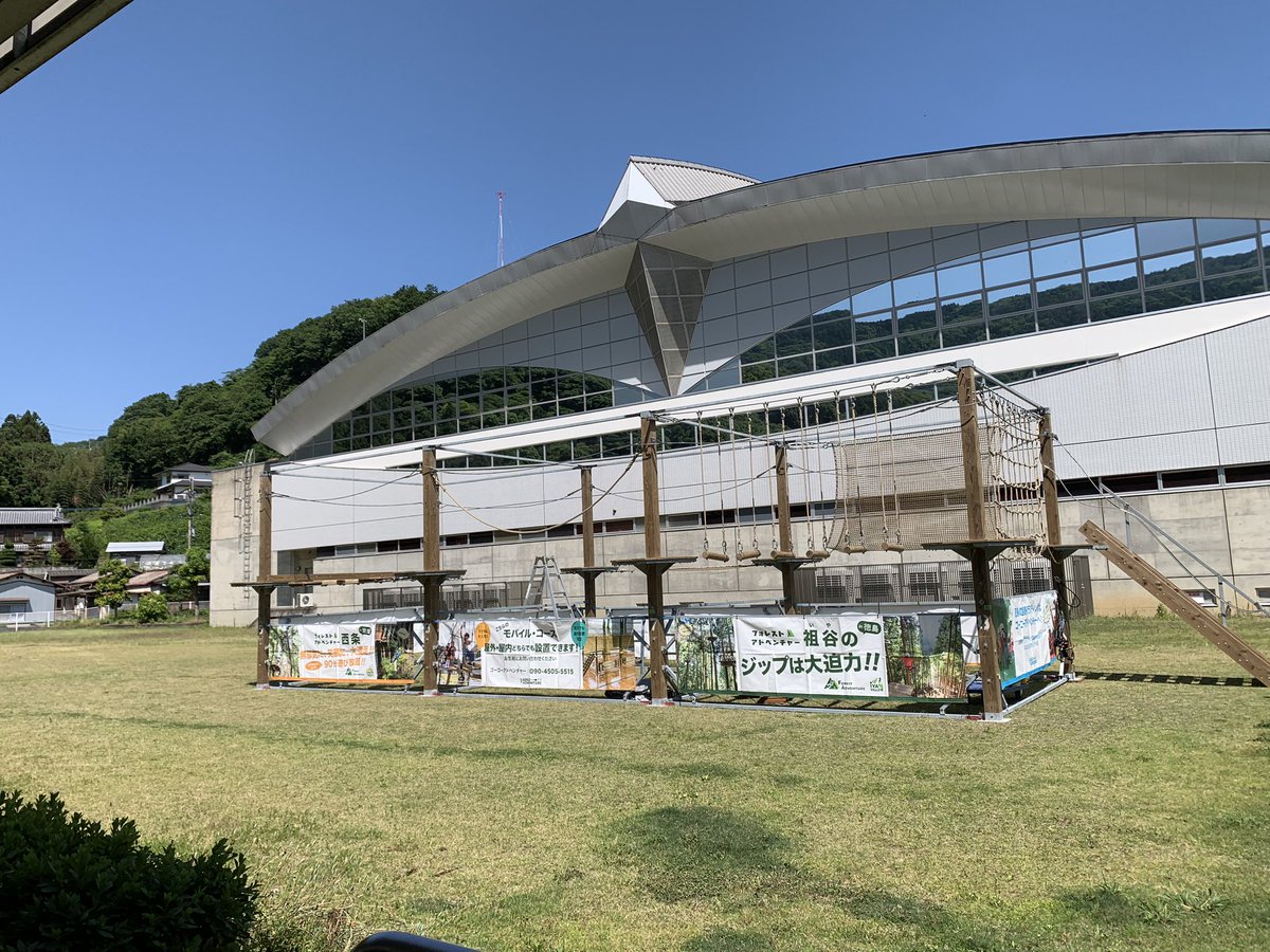 5月25日(土)
池田総合体育館。池の辺りでクレープ屋オープン！16時までやってます。