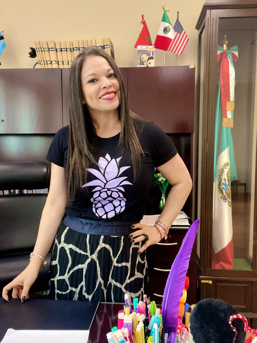 Viernes de camiseta!!! 
Somos #TeamPiña 
Somos #PJF 

Póntela con nosotros 👚👕