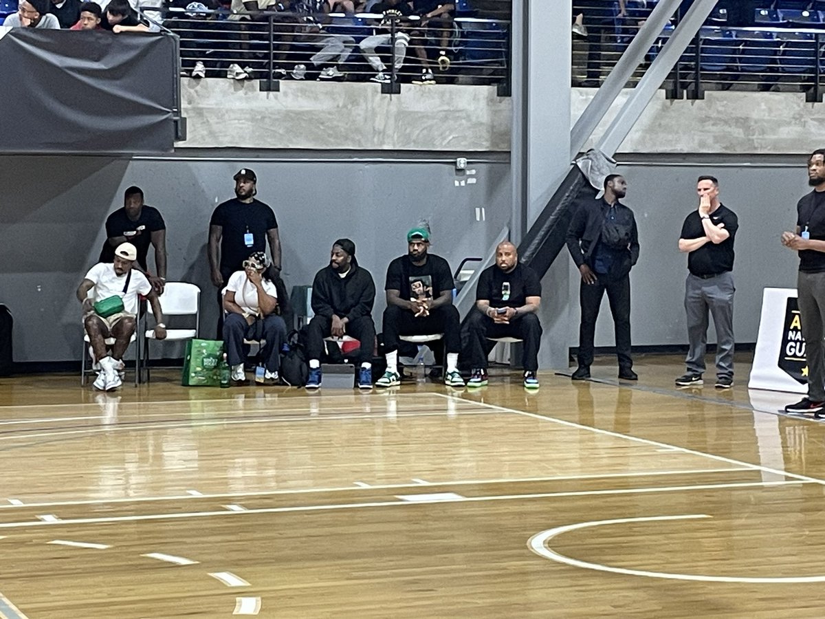 slancehoops's tweet photo. LeBron James in KC to support. https://t.co/haMslhznTp