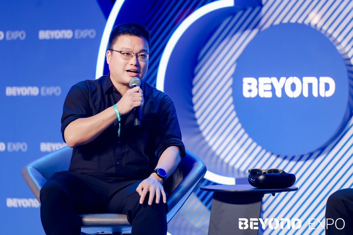 Some official shots from my fireside chat with @XREAL_Global founder and CEO @chimtx at @beyondtechexpo in Macau. The XREAL booth at @CES was very popular in recent years, but stay tuned for something even more impressive very soon!

#BeyondExpo2024 #BeyondExpo