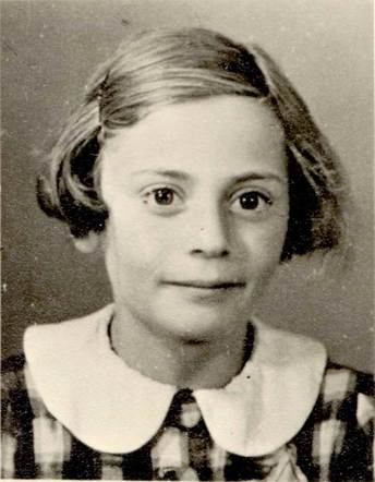 25 May 1933 | Dutch Jewish girl, Sara Knoop, was born in Amsterdam. She arrived at #Auschwitz on 27 January 1944 and was murdered in a gas chamber right after the selection made by SS doctors.