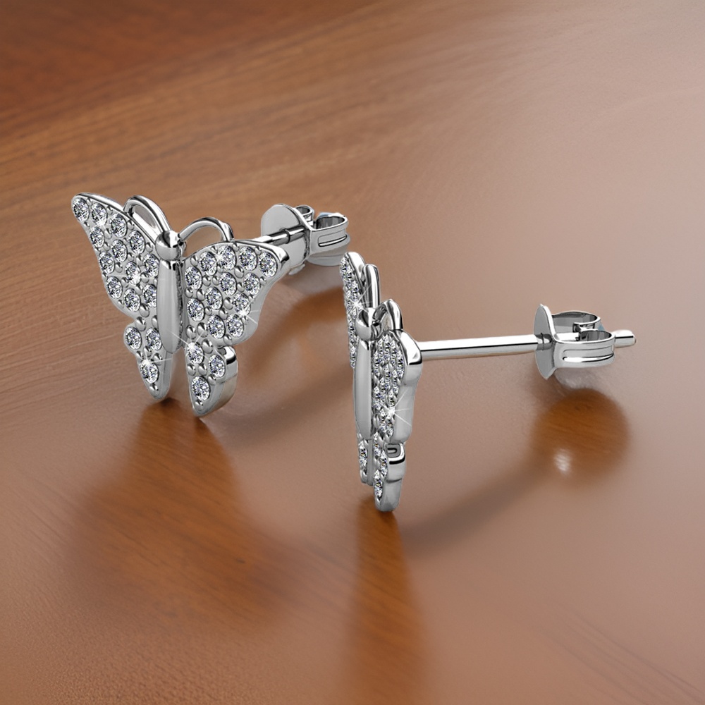 CateandChloe's tweet photo. Flutter into elegance with our Butterfly Earrings 🦋✨

In frame- Everlee 18k White Gold Plated Crystal Butterfly Stud Earrings
https://t.co/XUj7mXCm0i
.
.
.
#cateandchloe #jewelery #beauty #diamond #blogger #bracelet #fashion #accesories #fashionblogger https://t.co/CAMXjMaOqz