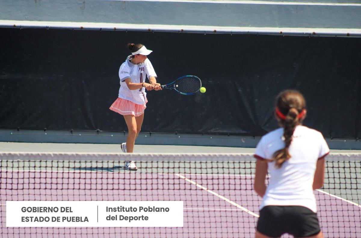 DeporteGobPue's tweet photo. #PoderPoblano🔥| Luego de un intenso partido que culminó con marcador de 2-0 a favor de #Puebla ante el #EstadoDeMéxico, Luciana Brockmann y Humberto Gallina aseguran la medalla de bronce en dobles mixtos y buscarán el oro en su categoría 🎾😎. https://t.co/2qRqEx1yEy