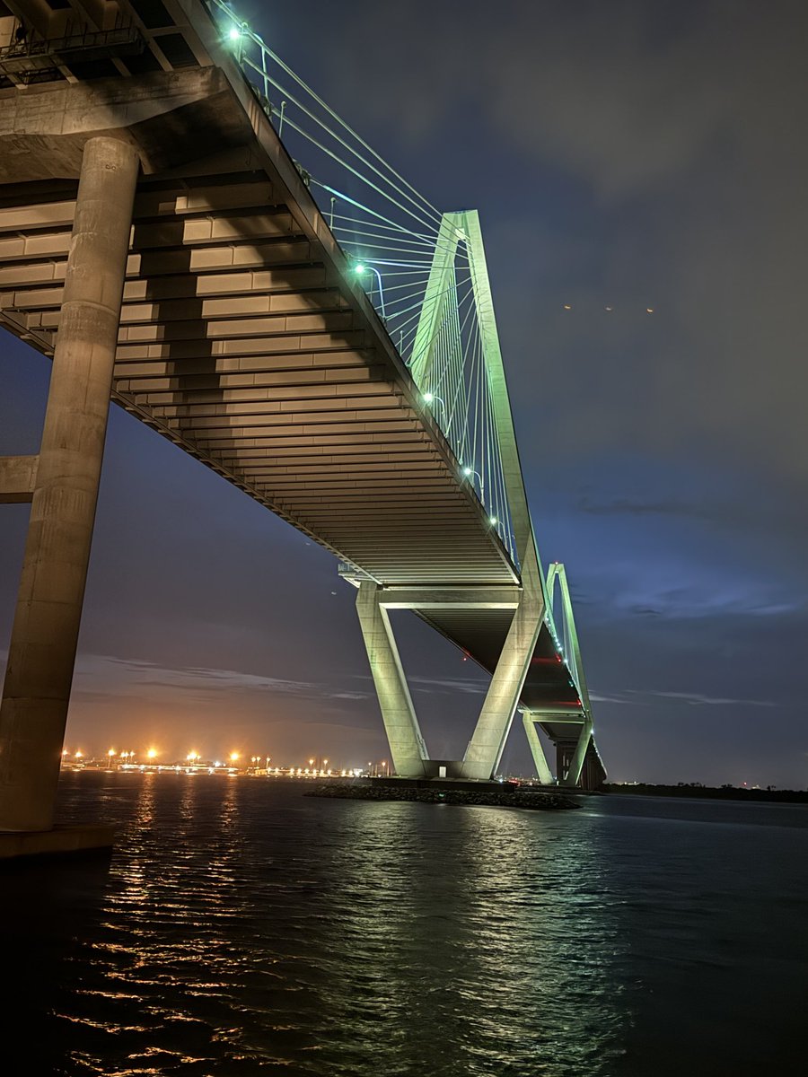 ArduinoMatthew's tweet image. Walking on the pier at Waterfront Park